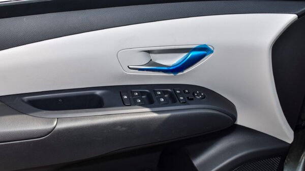 Hyundai Tucson 1.6L Turbo AT (2024 Model) GCC Spec’s - Amazon Grey color - Image 13