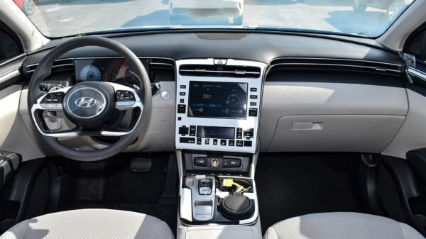 Hyundai Tucson 1.6L Turbo AT (2024 Model) GCC Spec’s - Amazon Grey color - Image 10