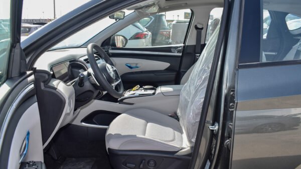 Hyundai Tucson 1.6L Turbo AT (2024 Model) GCC Spec’s - Amazon Grey color - Image 15