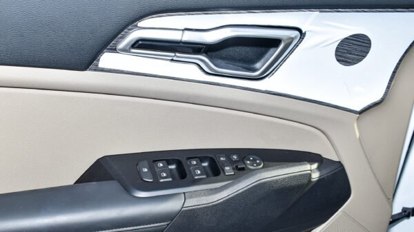 KIA Sportage 1.6L MID Option AT (2024 Model) GCC Spec’s - Image 13