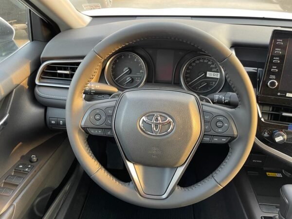 Toyota Camry SE 2.5L Model 2023 - Image 9