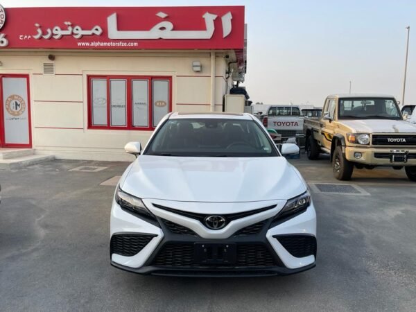 Toyota Camry SE 2.5L Model 2023 - Image 4