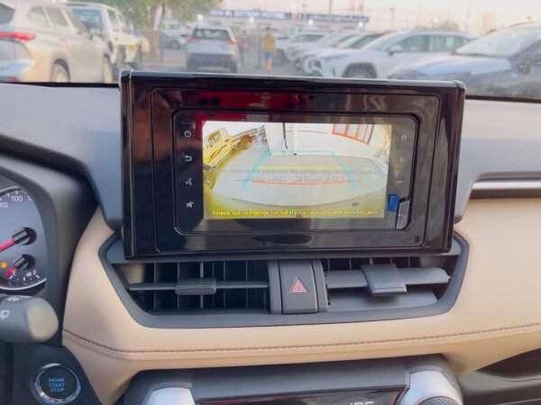 Toyota RAV4 2.5L 4WD GLE AT with Radar GCC Spec’s (2022 Model) - Image 10