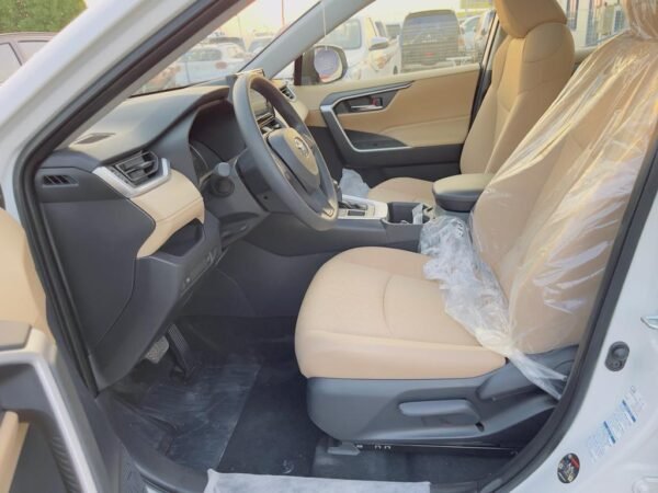 Toyota RAV4 2.5L 4WD GLE AT with Radar GCC Spec’s (2022 Model) - Image 8