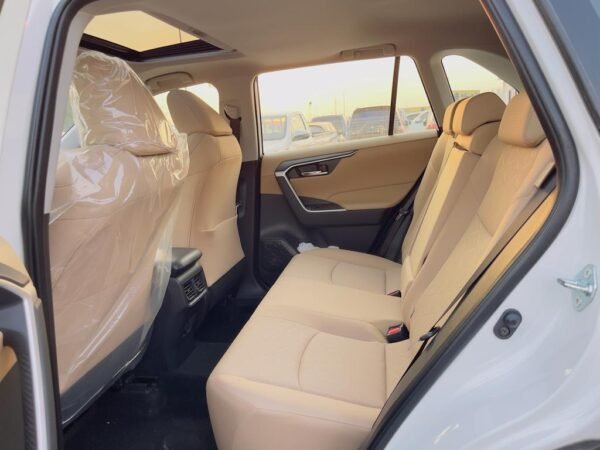 Toyota RAV4 2.5L 4WD GLE AT with Radar GCC Spec’s (2022 Model) - Image 9