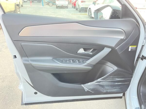 PEUGEOT 408 GT Line (2025 Model) White Color - Image 11