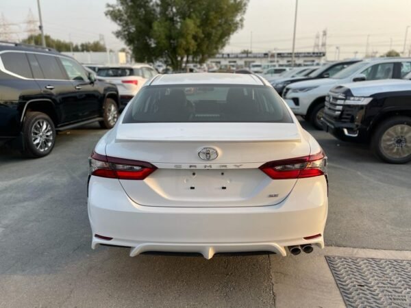 Toyota Camry SE 2.5L Model 2023 - Image 6