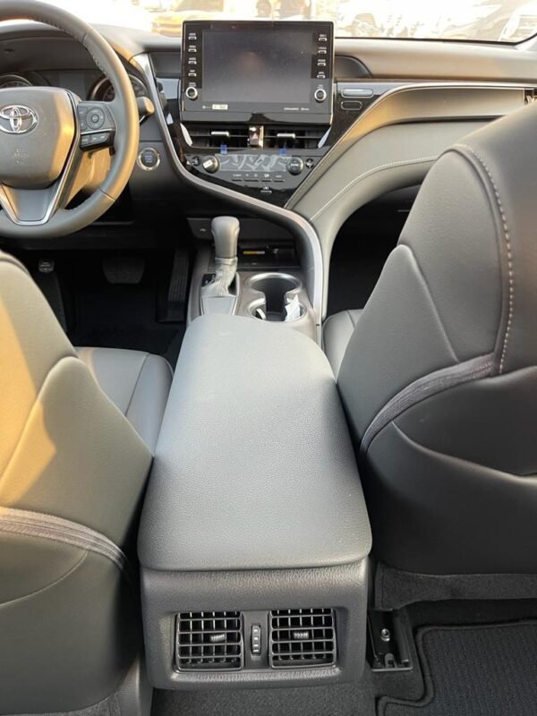 Toyota Camry SE 2.5L Model 2023 - Image 18