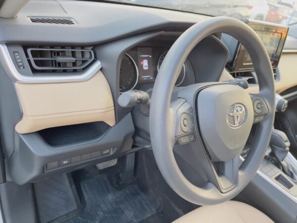 Toyota RAV4 2.5L 4WD GLE AT with Radar GCC Spec’s (2022 Model) - Image 21