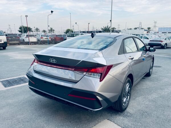 Hyundai Elantra 1.6L 2024 GCC Spec's - Image 8
