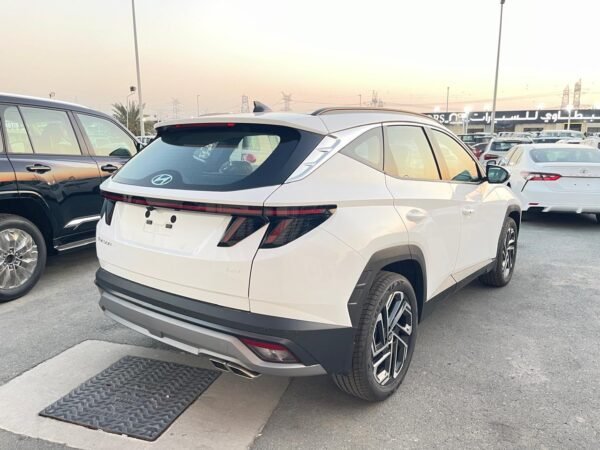 Hyundai Tucson 1.6L Turbo 2025 GCC Spec's - Image 6
