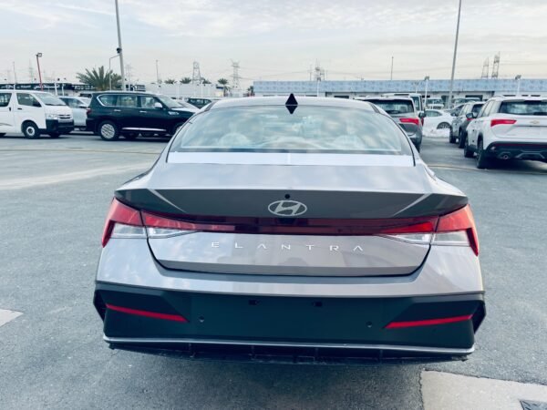 Hyundai Elantra 1.6L 2024 GCC Spec's - Image 7