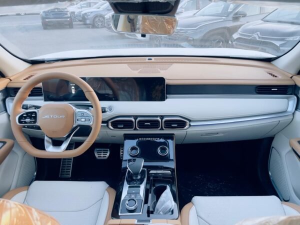 Jetour X70 Plus 1.6L Luxury 2025 - Image 22
